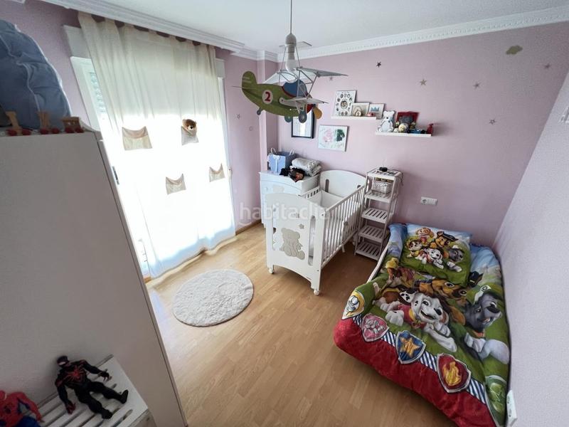 Foto b2e937ef-0d47-476b-a66a-e4211b78c3d6. Casa excelente adosado seminuevo, con amplio garaje y terraza y una superficie construida de 165 m2 en zona plaza cartonajes. en Alzira
