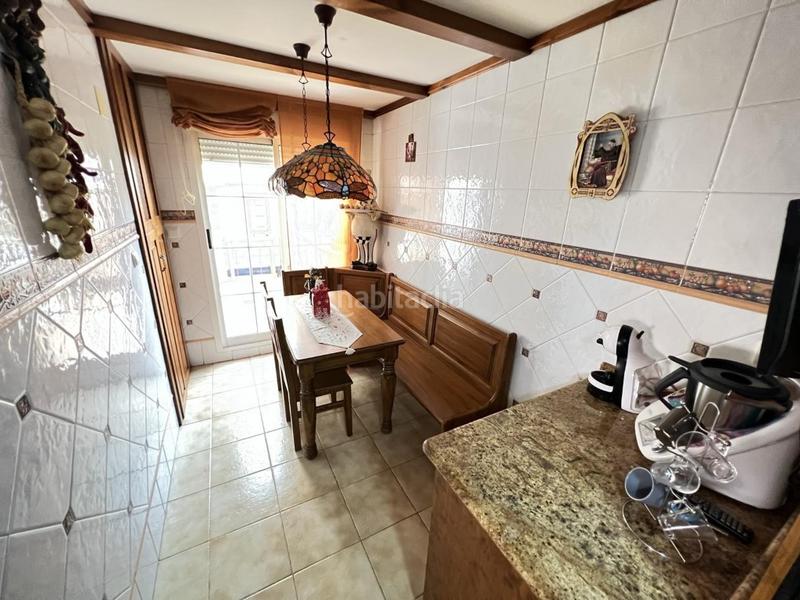 Foto bc2c80d8-3cfb-45f6-841c-d66df4ba0b0d. Casa excelente adosado seminuevo, con amplio garaje y terraza y una superficie construida de 165 m2 en zona plaza cartonajes. en Alzira