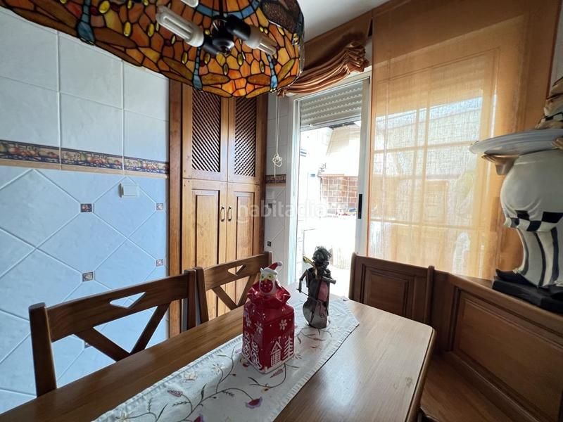 Foto c8ce9e18-61c4-43fa-82fb-e61ea42caf5c. Casa excelente adosado seminuevo, con amplio garaje y terraza y una superficie construida de 165 m2 en zona plaza cartonajes. en Alzira