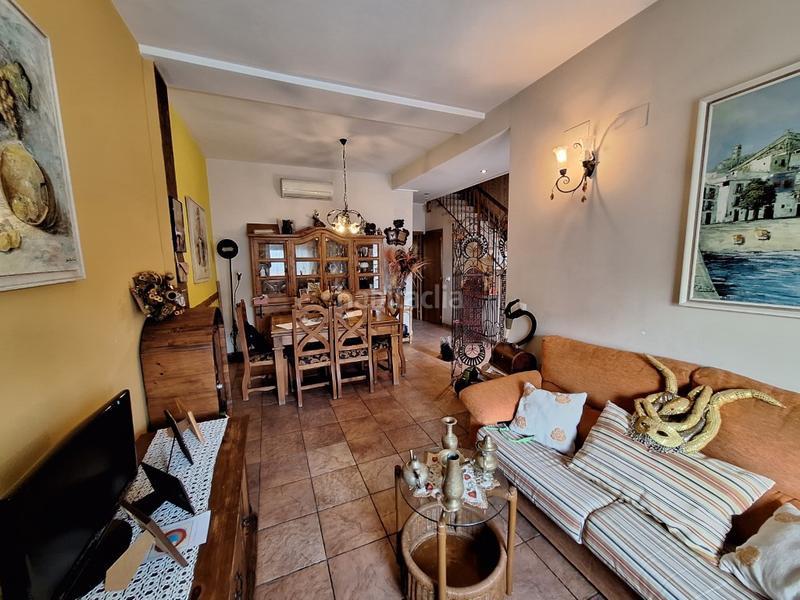 Foto 5f45ff5b-b9c8-40e3-82b3-2c8599f3caa1. Reihenhaus mit parking in Cárcer