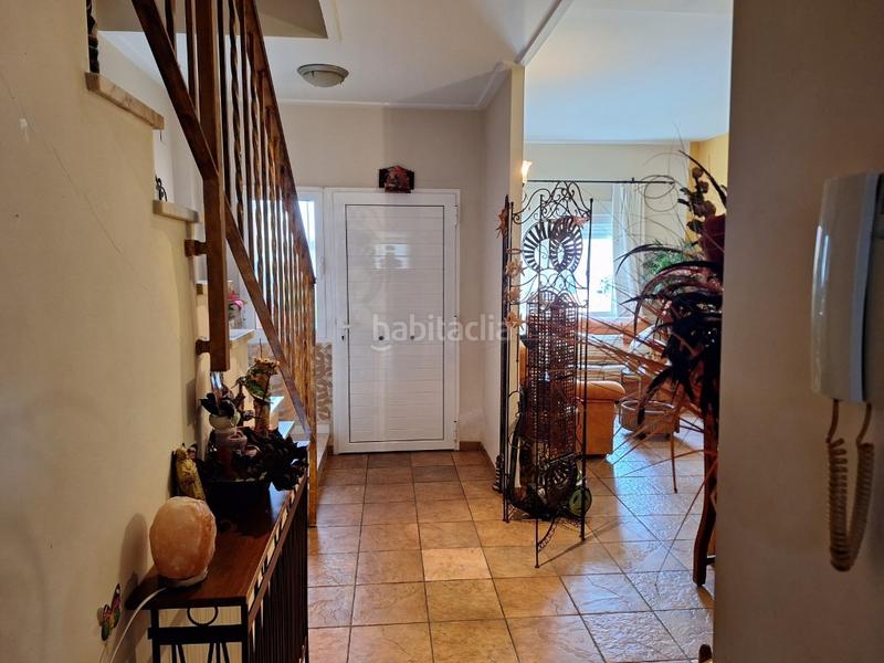 Foto b46dfaef-eab1-4db0-90ee-f5be83e470d4. Reihenhaus mit parking in Cárcer