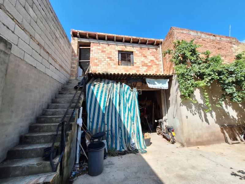 Foto 54b1ddf0-1b55-4894-b883-ea63d56300b2. Planta baja  con gran patio en venta en Alberic