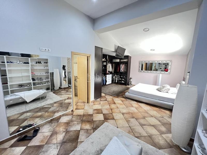 Foto 1eb030ae-9e6e-4a3d-b4e9-7bd2e1a0818a. Chalet mit parking pool in Urbanitzacions i Pedanies Nord Alzira