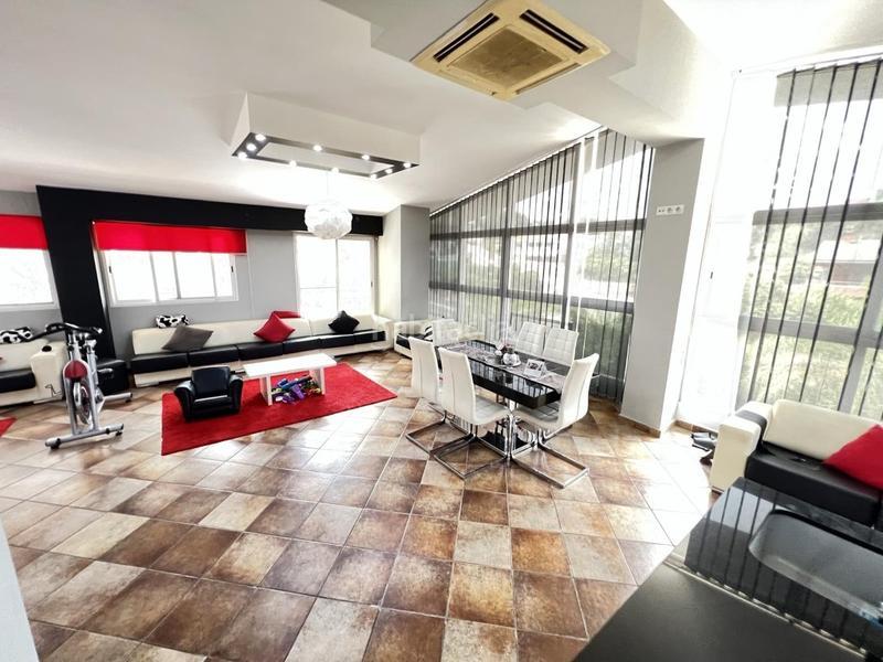 Foto 1f1cc8b4-d281-490e-959c-a09abc86bd94. Chalet mit parking pool in Urbanitzacions i Pedanies Nord Alzira