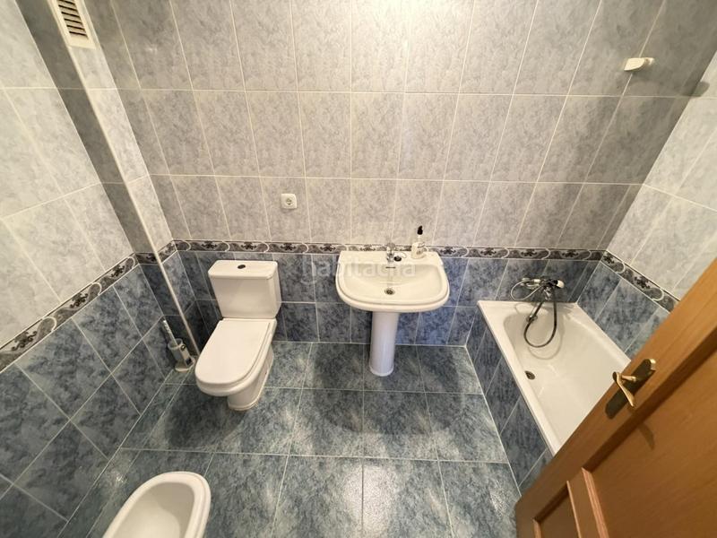 Foto c7f3542a-f4c0-4e80-a401-455e30aae5cc. Pis amb aparcament a Alquenència - Venècia Alzira