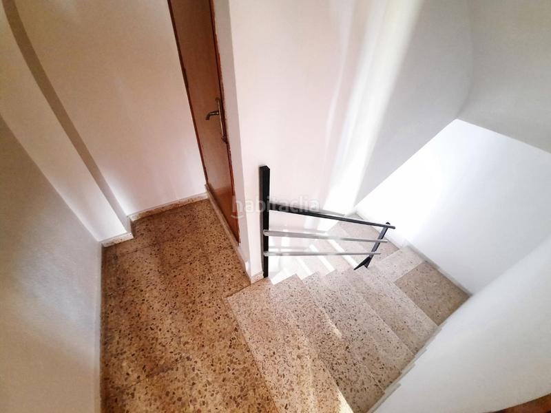 Foto 1e3f9a5e-a577-4946-a21e-5b63a3211581. Casa excelente casa chaflán muy amplia con garaje y terraza en Tous