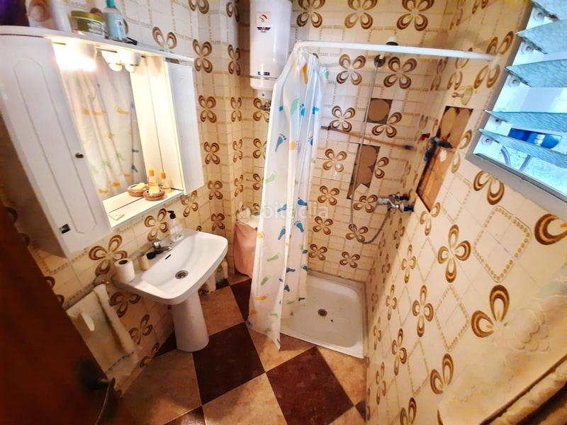 Foto 6310073a-5f65-48fa-a342-8a0c815baf62. Casa excelente casa chaflán muy amplia con garaje y terraza en Tous