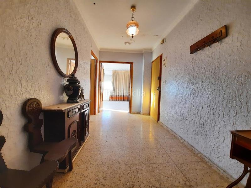 Foto e9c907e1-bfcd-4785-84e3-640f167f3831. Casa excelente casa chaflán muy amplia con garaje y terraza en Tous