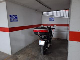 Posto auto  Calle joan fuster, de. Plaza de garaje venta en carcaixent