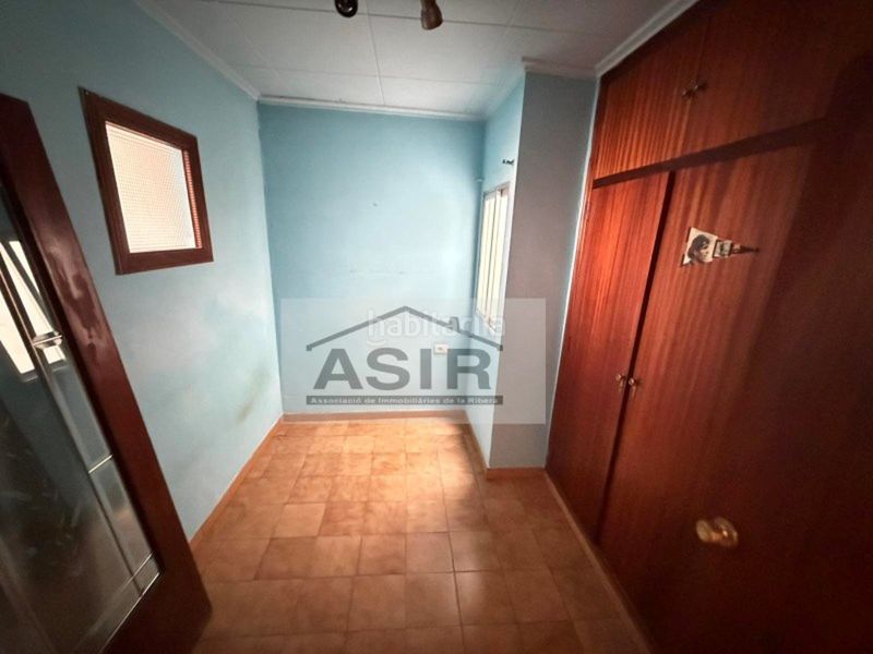 Foto c5f16bc3-51ed-4156-941e-3d3063d686e8. Pis a Polinyà de Xúquer