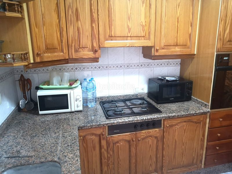 Foto 3bb9c54f-7336-4b4c-8641-3304dd2078eb. Casa adossada a Benimuslem