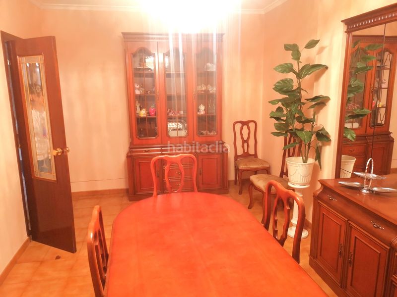 Foto 70bd2ec5-e33d-44d2-a56d-74f86684f9ae. Casa adossada a Benimuslem