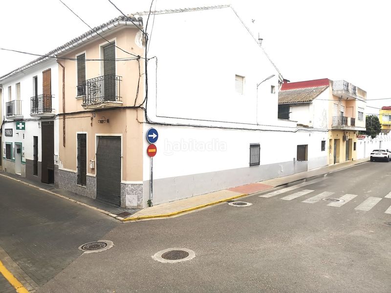 Foto abd569cc-9c7f-4fc9-9362-2bedfe508c01. Casa adossada a Benimuslem
