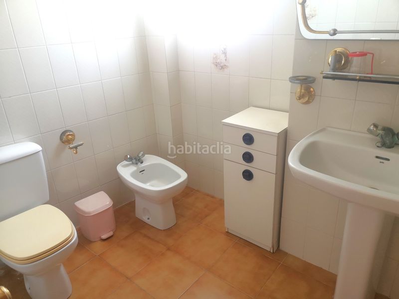 Foto cabe9f51-a91b-46ff-984c-f322c59a5da4. Casa adossada a Benimuslem