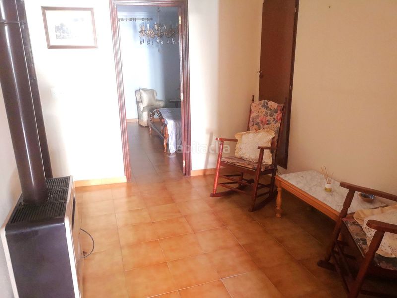 Foto f59bc536-79c7-45f7-b135-f5b74fac4703. Casa adossada a Benimuslem