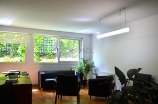 Dúplex  Carrer gosol. Exclusivo inmueble en el prestigioso barrio de tres torres.