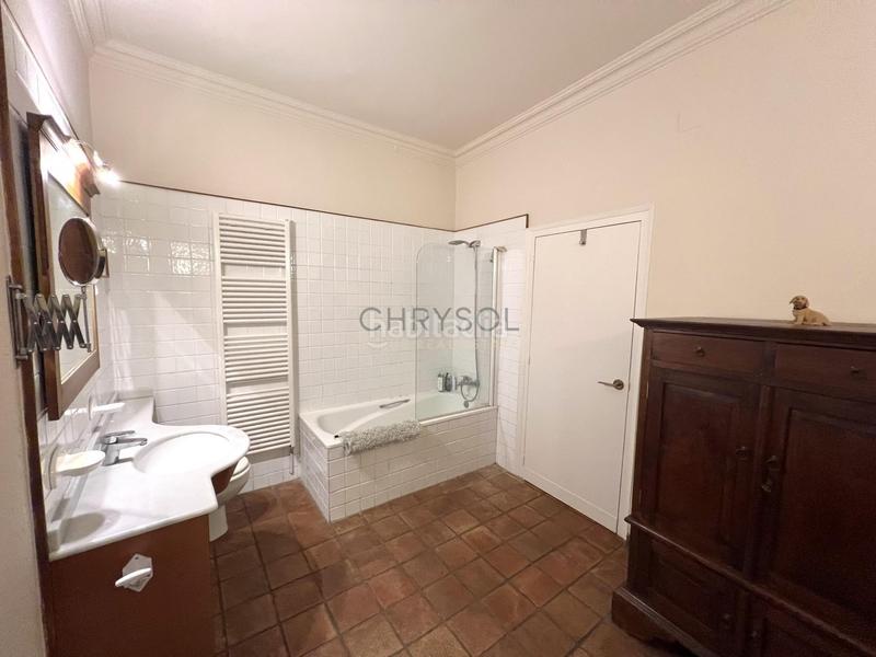 Foto 0d3be990-e5a7-4f53-85b3-a77a9b414f32. Piso espectacular principal con gran terraza en venta. en Barcelona
