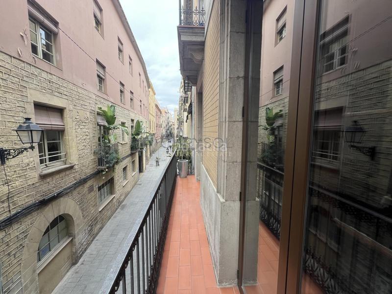 Foto 24b6f6bf-2721-4e2d-aaa6-186e9a519144. Piso espectacular principal con gran terraza en venta. en Barcelona