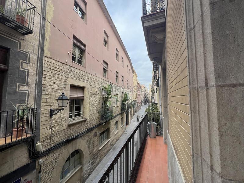 Foto 7a23dea9-c548-4515-83c0-0009f3b7713d. Piso espectacular principal con gran terraza en venta. en Barcelona