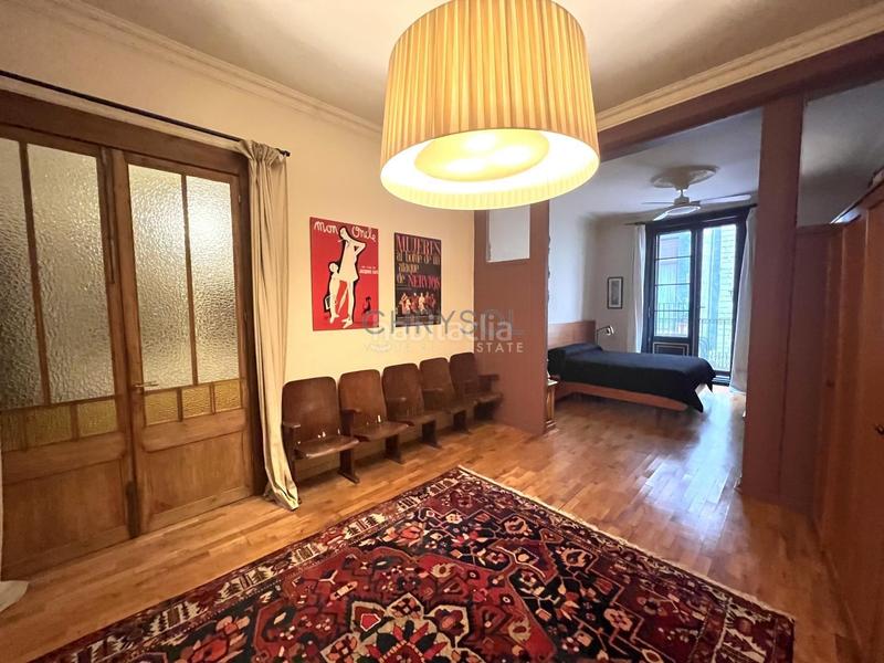 Foto d163437a-4ea5-4ec4-b561-b9308d0dd5ee. Piso espectacular principal con gran terraza en venta. en Barcelona