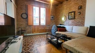 Appartement  Carrer lluna. Piso reformado en venta en el casco antiguo de barcelona.