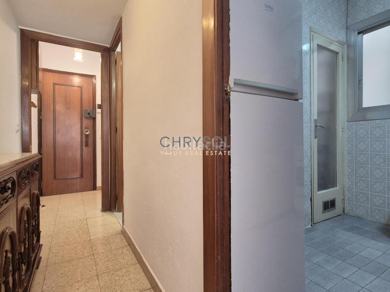 Foto 2228f536-07f9-4533-900e-ca473c3c745d. Piso  a reformar en venta. en La Nova Esquerra de l´Eixample Barcelona