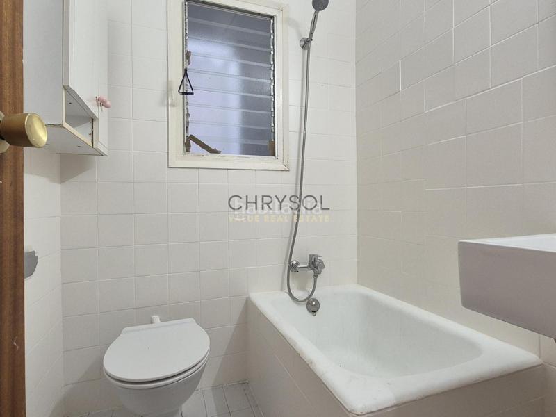 Foto 47093597-beb8-4f9d-8783-3b17a0ea481b. Piso  a reformar en venta. en La Nova Esquerra de l´Eixample Barcelona