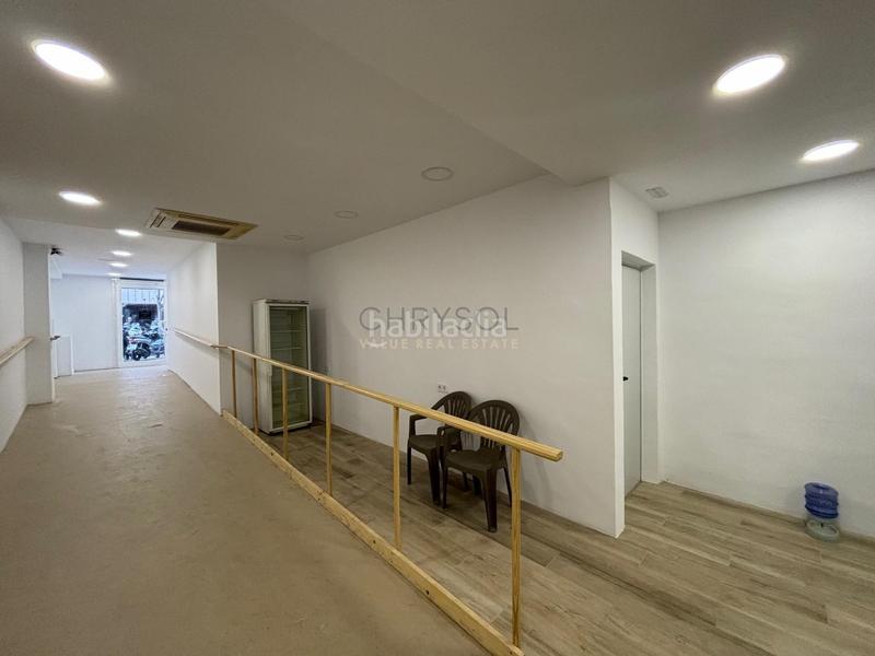 Foto b14de54f-6b2a-4495-8201-b3a443fd50f5. Local comercial  diáfano en zona prime junto al hospital clínic. en Barcelona