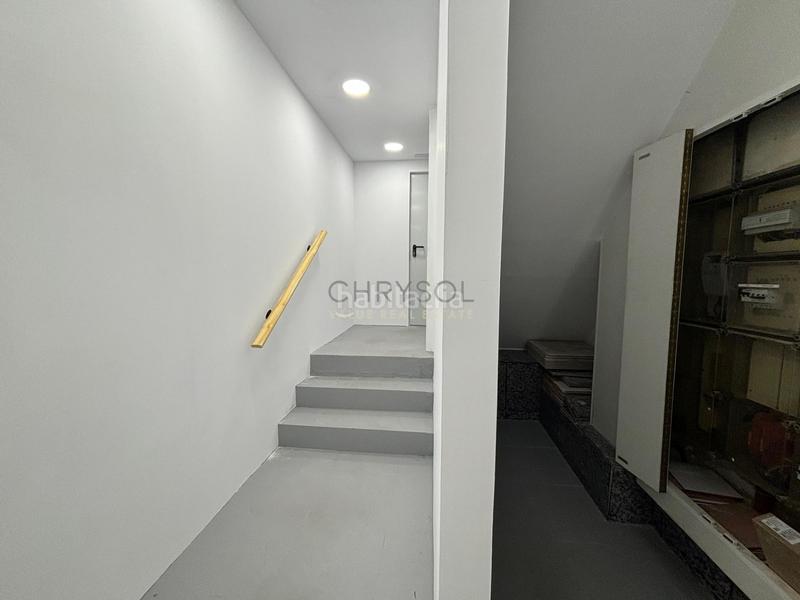Foto d4074d06-c9c7-4b83-bce4-50d669032878. Local comercial  diáfano en zona prime junto al hospital clínic. en Barcelona