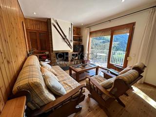 Miete Etagenwohnung  Carrer vall d'assua. Alquiler temporal. piso totalmente amueblado en rialp.