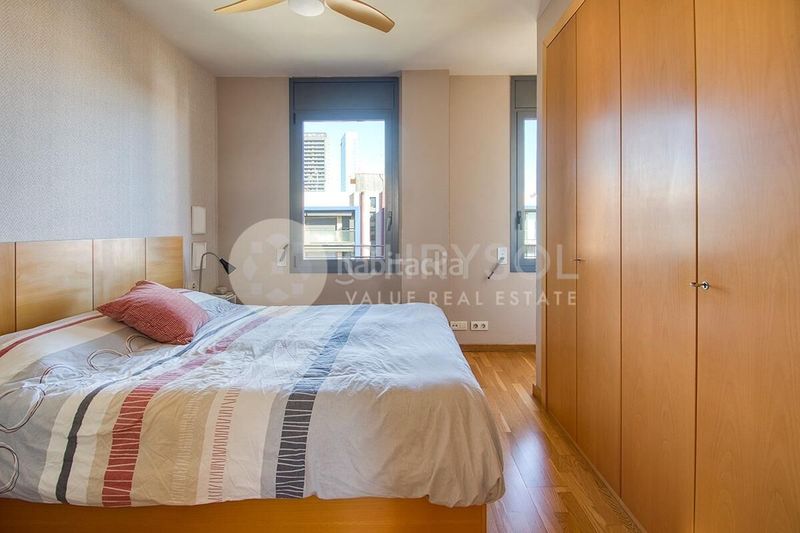 Foto 113a8f16-6b27-4866-a327-2e64a0d0ccc7. Pis amb calefacció piscina a Poblenou Barcelona