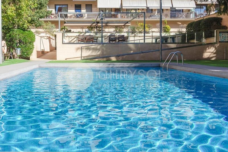 Foto 16240b6a-7fec-43a0-b4d9-cada33281149. Pis amb calefacció piscina a Poblenou Barcelona