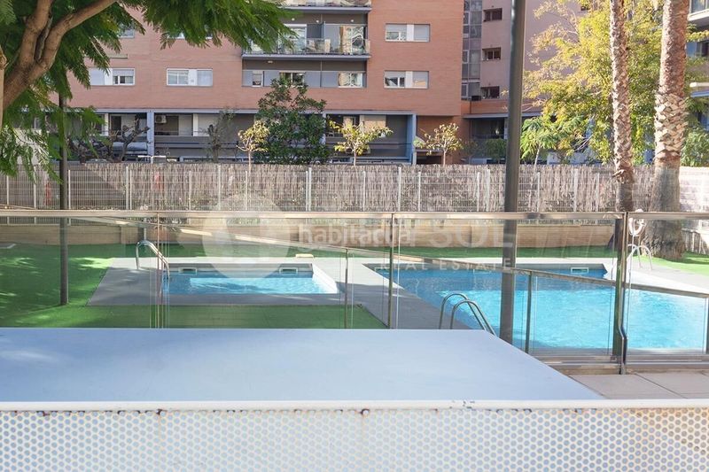 Foto 43cb00f6-1348-4dec-8282-bef395ba3f32. Pis amb calefacció piscina a Poblenou Barcelona