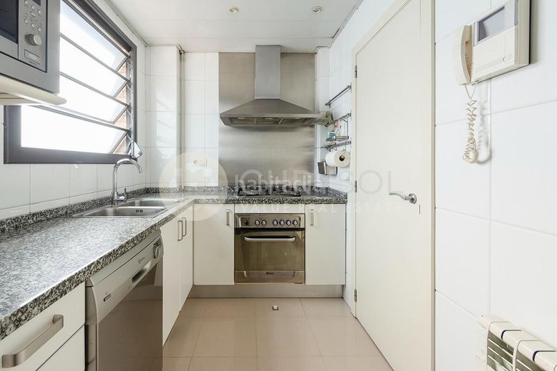 Foto 4efd96f3-19aa-4548-9382-3c4fd9a47dc7. Pis amb calefacció piscina a Poblenou Barcelona