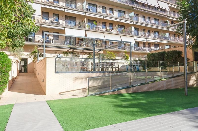 Foto 9d3623b6-b5fc-4494-8f39-f9a0e8840425. Pis amb calefacció piscina a Poblenou Barcelona