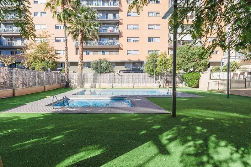 Foto c23fbf57-0a19-4294-a11b-142a66b35aa9. Pis amb calefacció piscina a Poblenou Barcelona