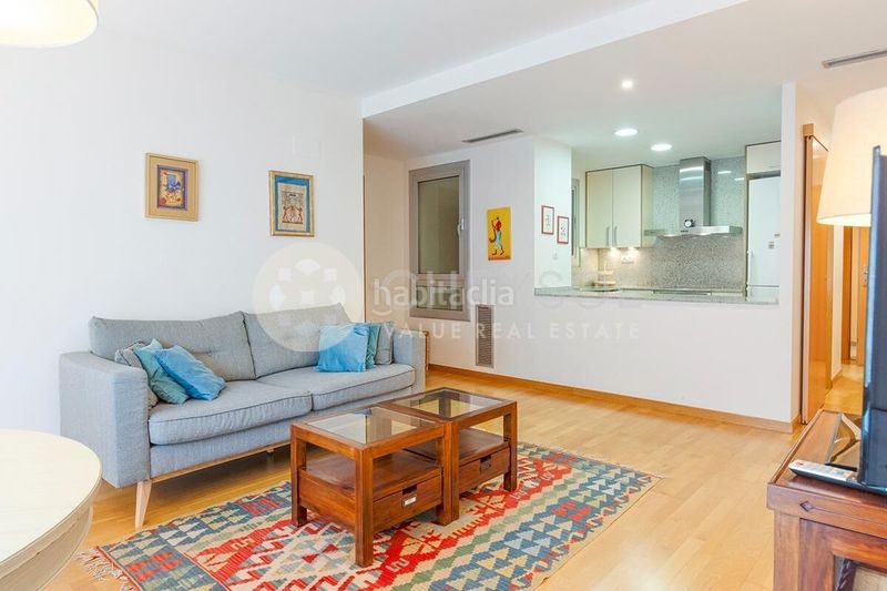 Foto b89c5ef2-3bf8-42c5-89a8-c0cec76b961e. Pis a Sant Antoni Barcelona