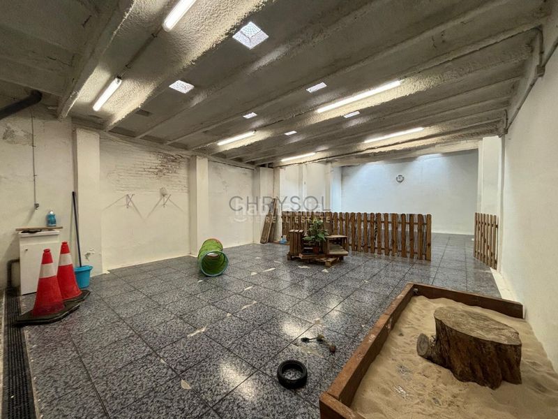 Foto 038a6f9a-2e37-4293-8b72-1c1c557b2201. Local comercial a Sant Antoni Barcelona