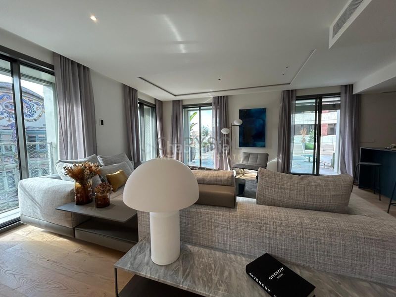 Foto 3d546230-dd09-4750-9c61-96511142cdc1. Pis amb piscina a Vila de Gràcia Barcelona