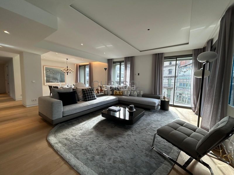 Foto 8d5b5474-1e9a-4328-8d2e-ec843d72b003. Pis amb piscina a Vila de Gràcia Barcelona