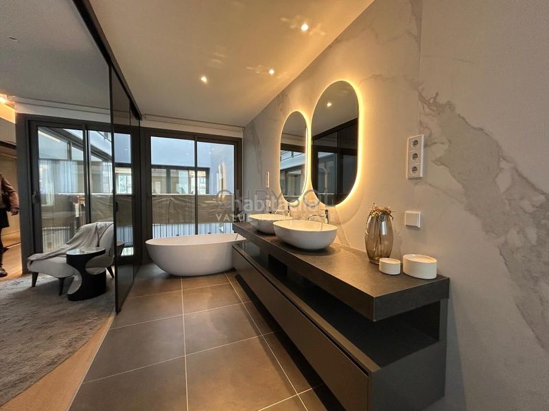 Foto b5b3aee3-3570-40af-abc1-94fa79bf2275. Pis amb piscina a Vila de Gràcia Barcelona