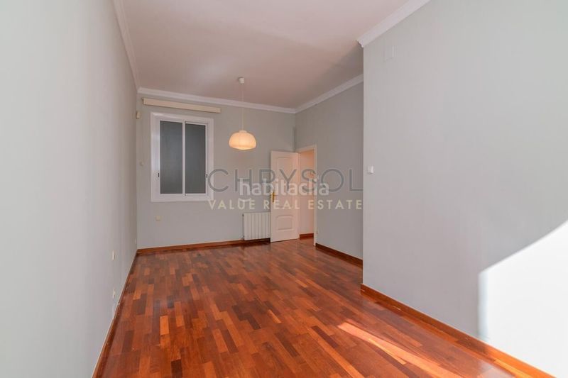 Foto b009998d-739d-40cc-9ea9-e3599d6388b5. Pis amb calefacció a L´Antiga Esquerra de l´Eixample Barcelona
