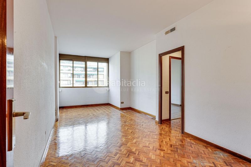 Foto 496e53fe-689f-4ef3-8e74-7a36ff9c47e7. Pis a Sagrada Família Barcelona