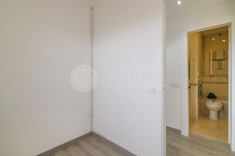 Foto b08c1aa9-5dd4-40c9-bea5-4c9404b259dd. Àtic a Font de la Guatlla Barcelona