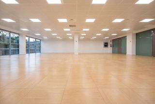 Büro  Avenida avinguda corts catalanes. Oficina en venta en el complejo empresarial trade center de sant