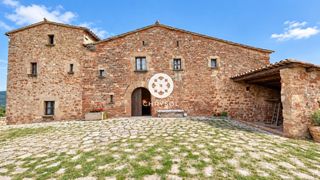 Mas  Sant lleir. Masía sant lleïr  finca histórica de con ermita y 68 hectáreas e