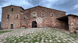 Country house  Sant lleir. Masía sant lleïr  finca histórica de con ermita y 68 hectáreas e