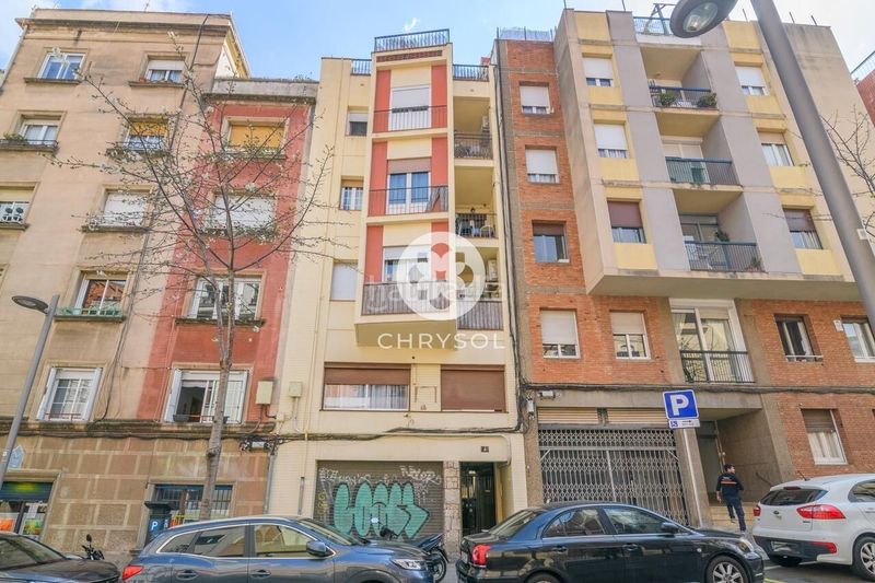 Foto 9a91cecd-179e-4aff-9a55-1692366fc89c. Pis amb calefacció a Can Baró Barcelona