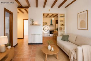 Pis  Espolsa-sacs. Apartamento alto y luminoso en el gótico.