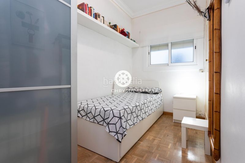 Foto b0f5a75f-a27e-40bd-9072-e03c5e929e7f. Pis amb calefacció a La Nova Esquerra de l´Eixample Barcelona